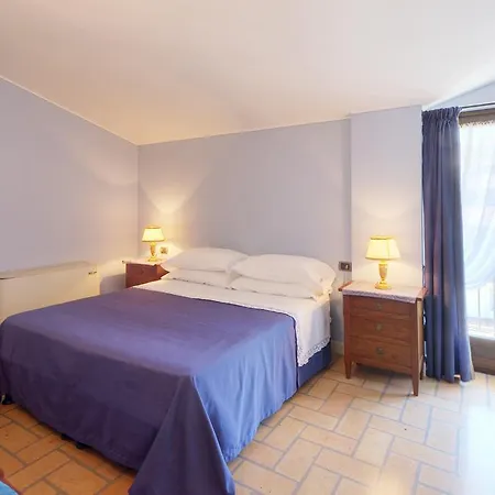 Velia Mare ゲストハウス