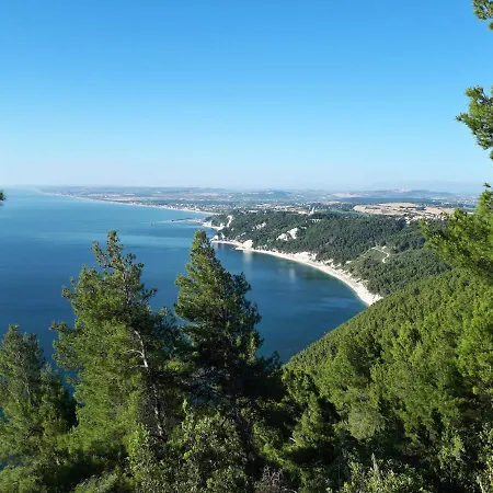 Velia Mare 4* ヌマーナ