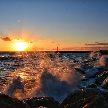 ゲストハウス Velia Mare